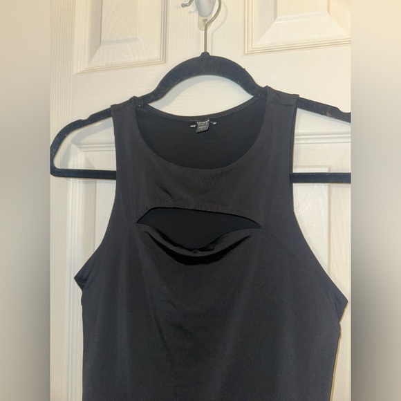 Body Contour Sleeveless High Neck Front Cutout Thong Bodysuit - Picture 2 of 12